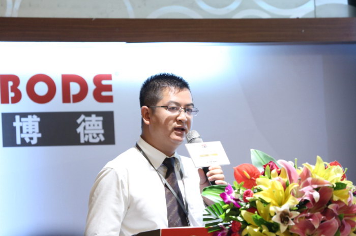 4暗网APP下载网址公司係統工程部一部經理李鵬介紹工程操作的經驗分享.jpg